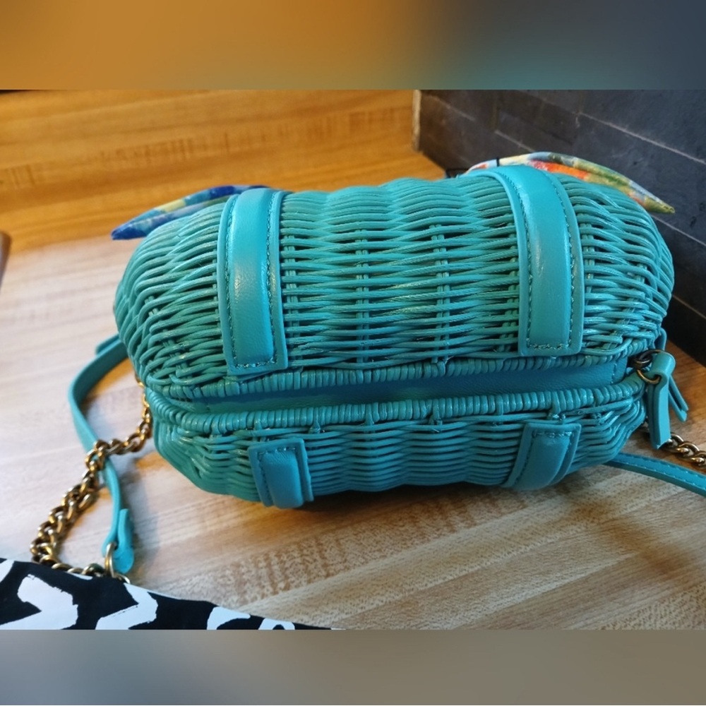 NWT Kurt Geiger Blue Crossbody Bag with Adjustable Strap and Woven Design - Picture 3 of 6